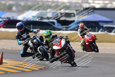 media/Oct-09-2022-SoCal Trackdays (Sun) [[95640aeeb6]]/Turn 2 (1110am)/